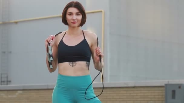 Sport Fitness Mode Vie Sain Concept Femme Confiante Est Debout — Video