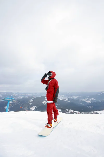 Invierno Ocio Deporte Concepto Gente Primer Plano Bajo Ángulo Snowboarder —  Fotos de Stock