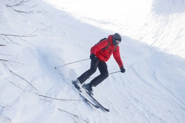 Winter Leisure Sport People Concept Skier Mountains Prepared Piste Sunny — Stock Photo, Image