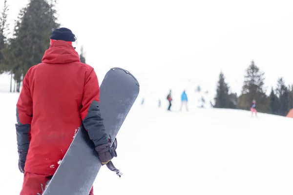 Hiver Loisirs Sport Concept Personnes Snowboarder Casque Debout Sommet Une — Photo