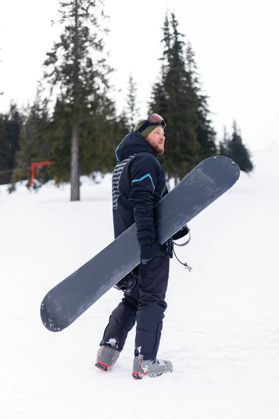 Invierno Ocio Deporte Gente Concepto Snowboarder Casco Pie Cima Una — Foto de Stock