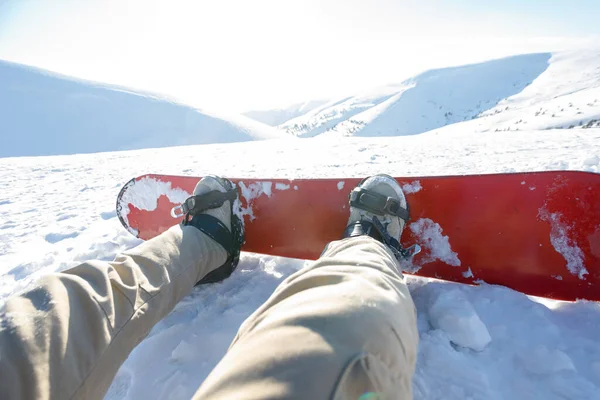 Snowboarder Sitzt Auf Relax Moment Bei Sonnenuntergang Französischen Alpen Skigebiet — Stockfoto