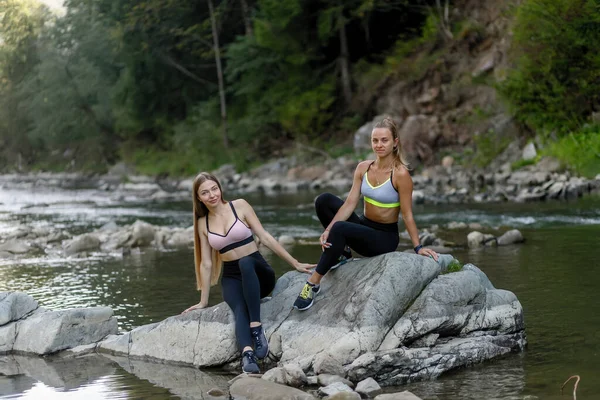 Fitness Sport Jóga Zdravý Životní Styl Happy Female Friends Sitting — Stock fotografie