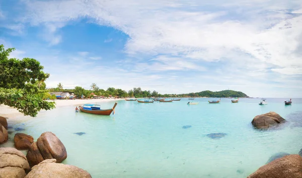 Panorama of asian paradise beach in Thailand — Stock Photo, Image