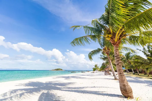 Azji tropikalnej plaży paradise w Tajlandii — Zdjęcie stockowe