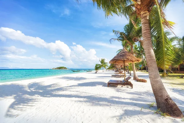 Paraíso de playa tropical asiática en Tailandia — Foto de Stock