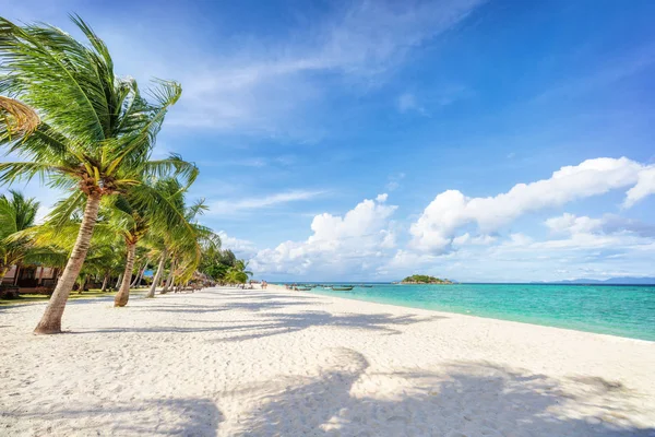 Paraíso de playa tropical asiática en Tailandia — Foto de Stock