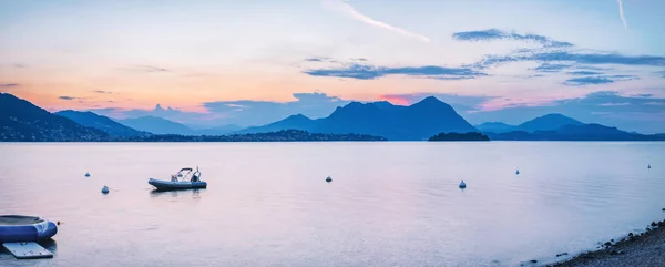 Panorama of Isola Superiore Pescatori island summer sunset — Stock Photo, Image