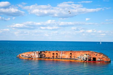 Delfi tankeri, Odessa sahilinde battı.