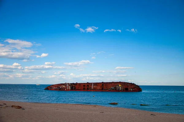 Delfi tankeri, Odessa sahilinde battı.