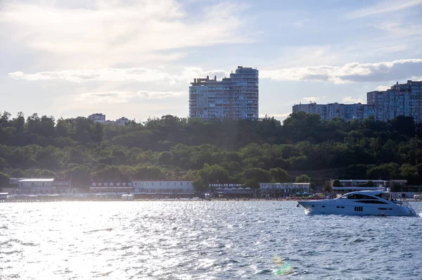 Deniz. Odessa şehrinin manzarası. Güzel manzara