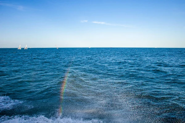 Vacker Horisont Vid Havet Vågor Solig Dag Till Sjöss — Stockfoto