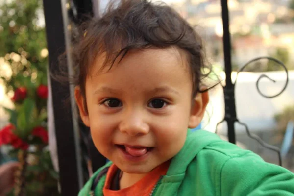 Mexikanischer Junge Mit Schönem Lächeln — Stockfoto
