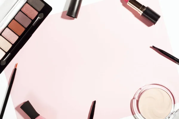 Makeup Dekorativa Kosmetika Ovanifrån Rosa Bakgrund Skönhetsbranschen Elegant Bakgrund Med — Stockfoto