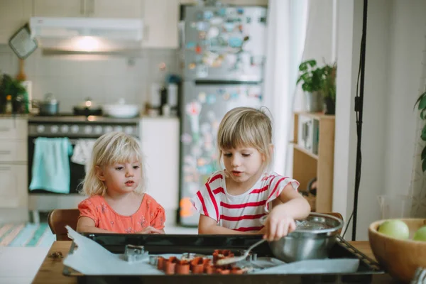 Two Cute Little Sisters Cooking Home — Stock Photo, Image