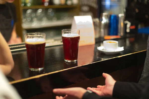 Una Fiesta Pub Bar Club Restaurante Vasos Cerveza Con Cerveza — Foto de Stock