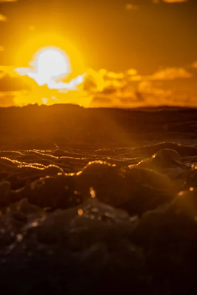 Nascer Sol Uma Praia — Fotografia de Stock