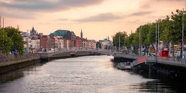 Penny Dublin Brug Rivier Liffey Ierland — Stockfoto