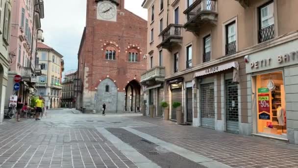 蒙扎大教堂 和意大利伦巴第米兰蒙扎市中心美丽的时间间隔 — 图库视频影像