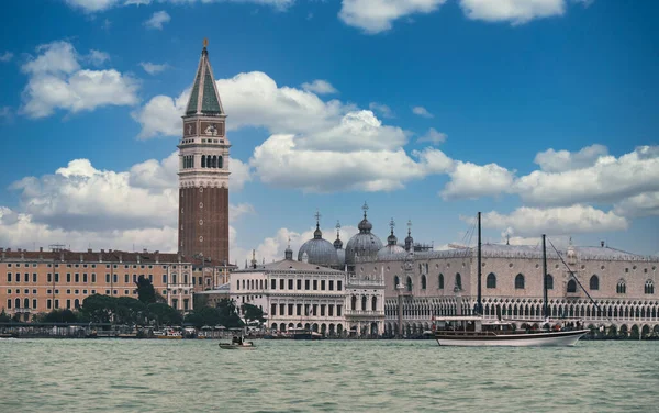 Piazza San Marco Viděn Lodi Během Oblačného Dne Benátky Itálie — Stock fotografie
