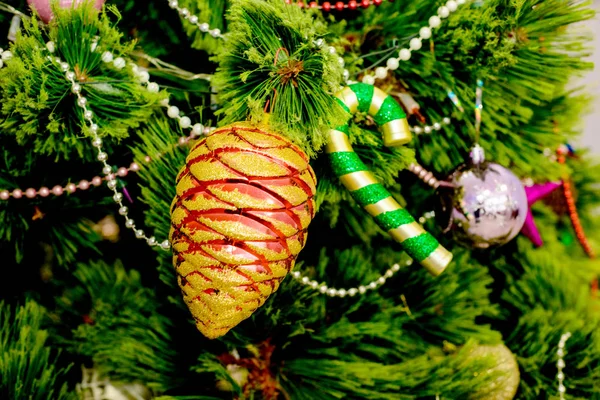 Christmas Speelgoed Vorm Van Kegeltjes Naast Haar Candy Cane Een — Stockfoto