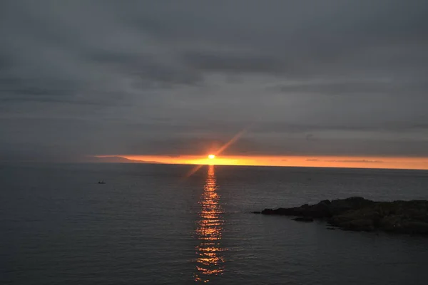 Sunset Tapia Casariego Asturias Can See How Sun Falling Hiding — Stock Photo, Image