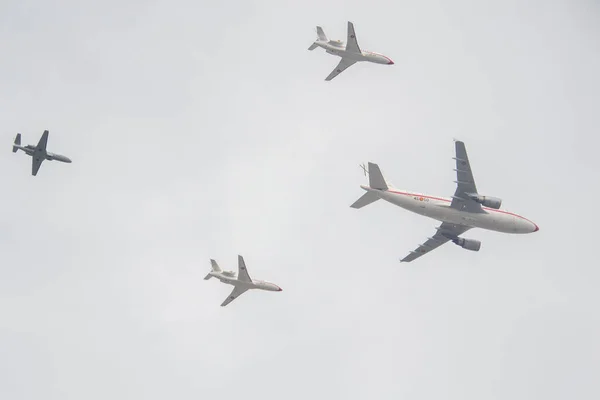 Tentoonstelling Van Luchtparade Die Plaatsvindt Straten Van Madrid Spanje Oktober — Stockfoto