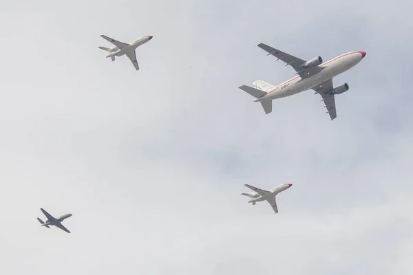 Madridban Spanyolországban Október Megrendezésre Kerülő Légi Parádé Kiállítása Repülőgépekkel Vadászgépekkel — Stock Fotó