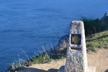 Cape Finisterre 'da. İspanya 'da Camino de Santiago' nun 0. Km 'sini de bulabiliriz..
