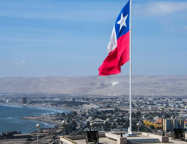 Veduta Della Città Arica Nel Nord Del Cile Con Bandiera — Foto Stock