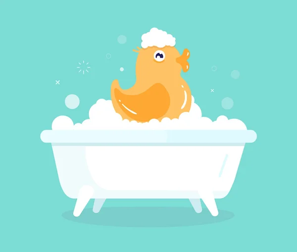 Lindo pato amarillo de dibujos animados en el baño con burbujas jabonosas. Juguete de goma disfrutando del tiempo de higiene. Diseño vectorial — Vector de stock