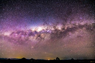 Glasshouse Dağları 'nda şimşek çakıyor. Queensland, Avustralya