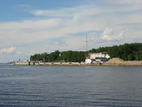 Vista Ciudad Desde Río — Foto de Stock