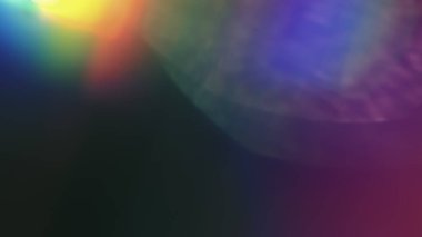 Gökkuşağı Çokrenkli Optik Fişek Soyut Bokeh ve Işık Sızdıran Fotoğraf Kameralı Lens Yanan Görüntü Yansımalı Parlak Gün Işıkları. Fotoğraf işleme için Ekran Kaplama Kipinde Kullan.