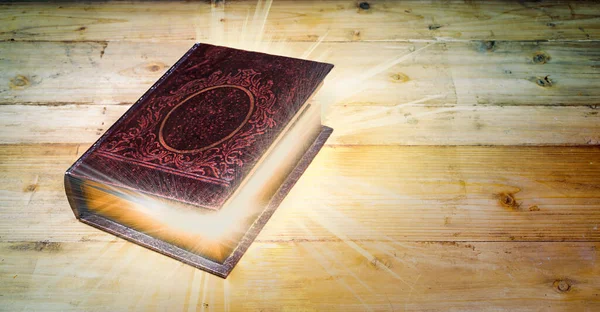 Antikes Buch Mit Magischen Lichtern Auf Holzgrund — Stockfoto
