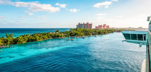 Výletní Přístav Nassau Bahamách Pohled Ostrov Paradise Lodi — Stock fotografie