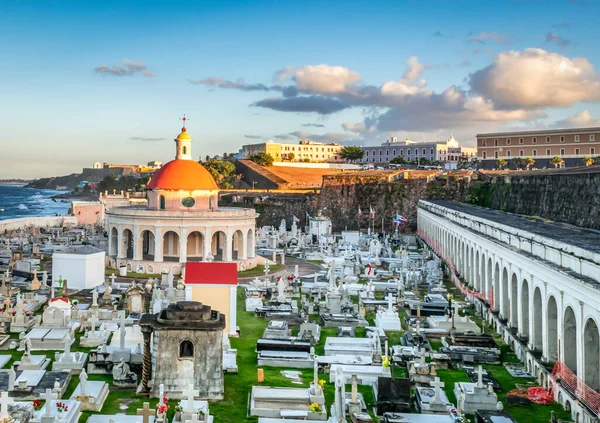 Νεκροταφείο Στο Σαν Χουάν Του Πουέρτο Ρίκο Ώρα Ηλιοβασιλέματος — Φωτογραφία Αρχείου