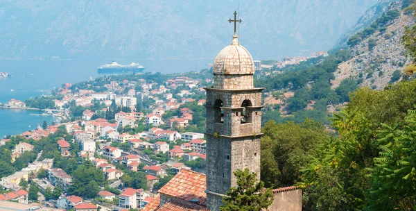 Karadağ Kotor Kentinin Manzaralı Manzarası — Stok fotoğraf