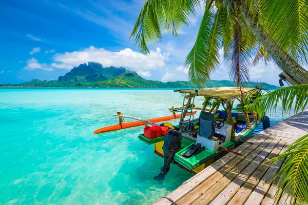 Turistisk Motordriven Båt Dockad Vackra Atoll Bora Bora — Stockfoto