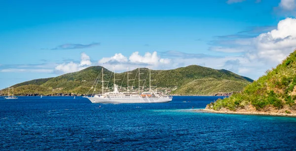 Lüks Yolcu Gemisi Guadeloupe Karayip Adaları — Stok fotoğraf