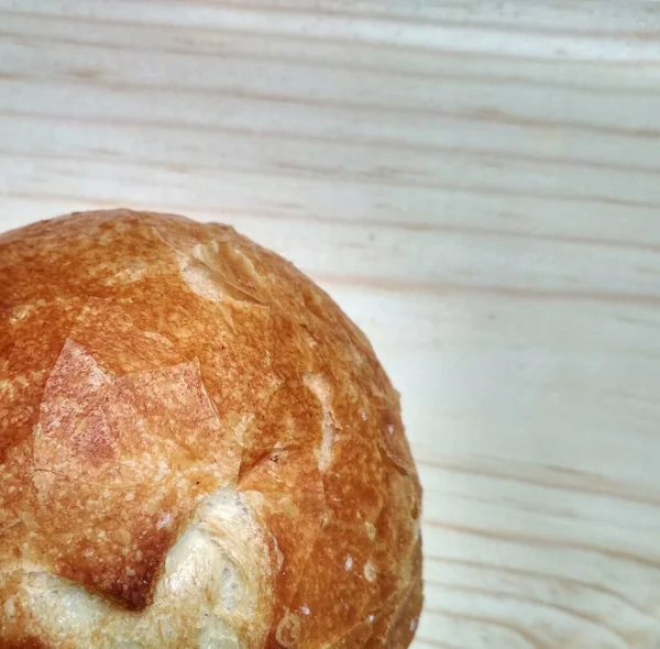 Хліб Ручної Роботи Натуральному Дерев Яному Столі Листкове Тісто — стокове фото