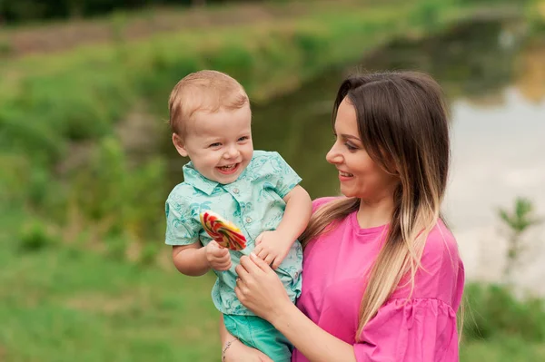 Smiling Happy Mother Little Son Playing Together Park Happy Woman — Stock Photo, Image