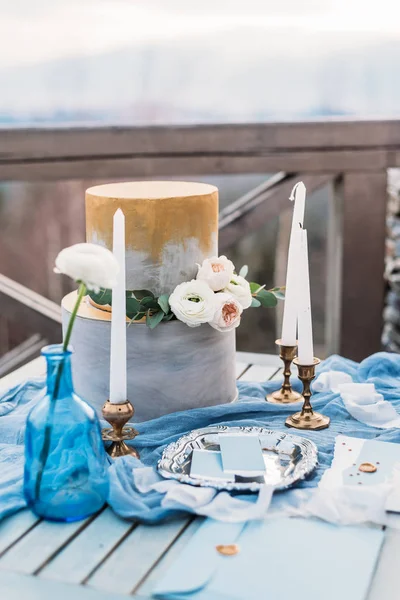 Beautiful Decorated Romantic Wedding Table near a mountain river — Stock Photo, Image