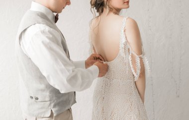 Damat ve Gelin otelde kapalı