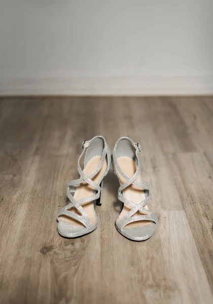 Morning Bride Fees Bride Wedding Shoes Her Tender Feet Wedding — Stock Photo, Image