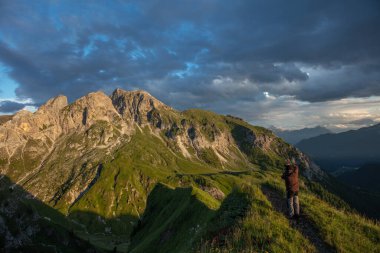 Passo Giau Dolomites İtalya Alpler 'in güzel sahnesinde