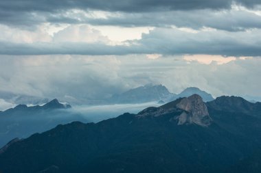 Passo Giau Dolomites İtalya Alpler 'in güzel sahnesinde