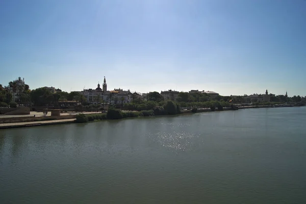 Vistas Rio Guadalquivir Como Ele Passa Longo Cais Sal Paseo — Fotografia de Stock