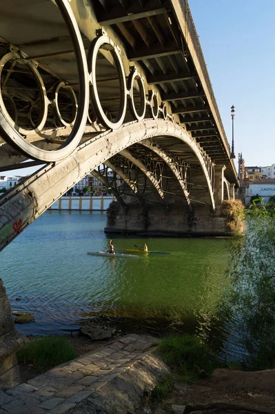 Севилья Андалусия Испания Мост Изабель Который Известен Мост Триана Сфотографированный — стоковое фото