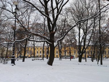 Saint Petersburg, Mikhailovsky kardaki bahçe